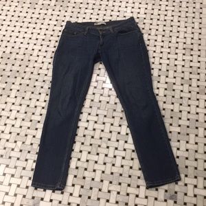 Levi’s 524 Too Superlow Size 7 Medium Wash Denim